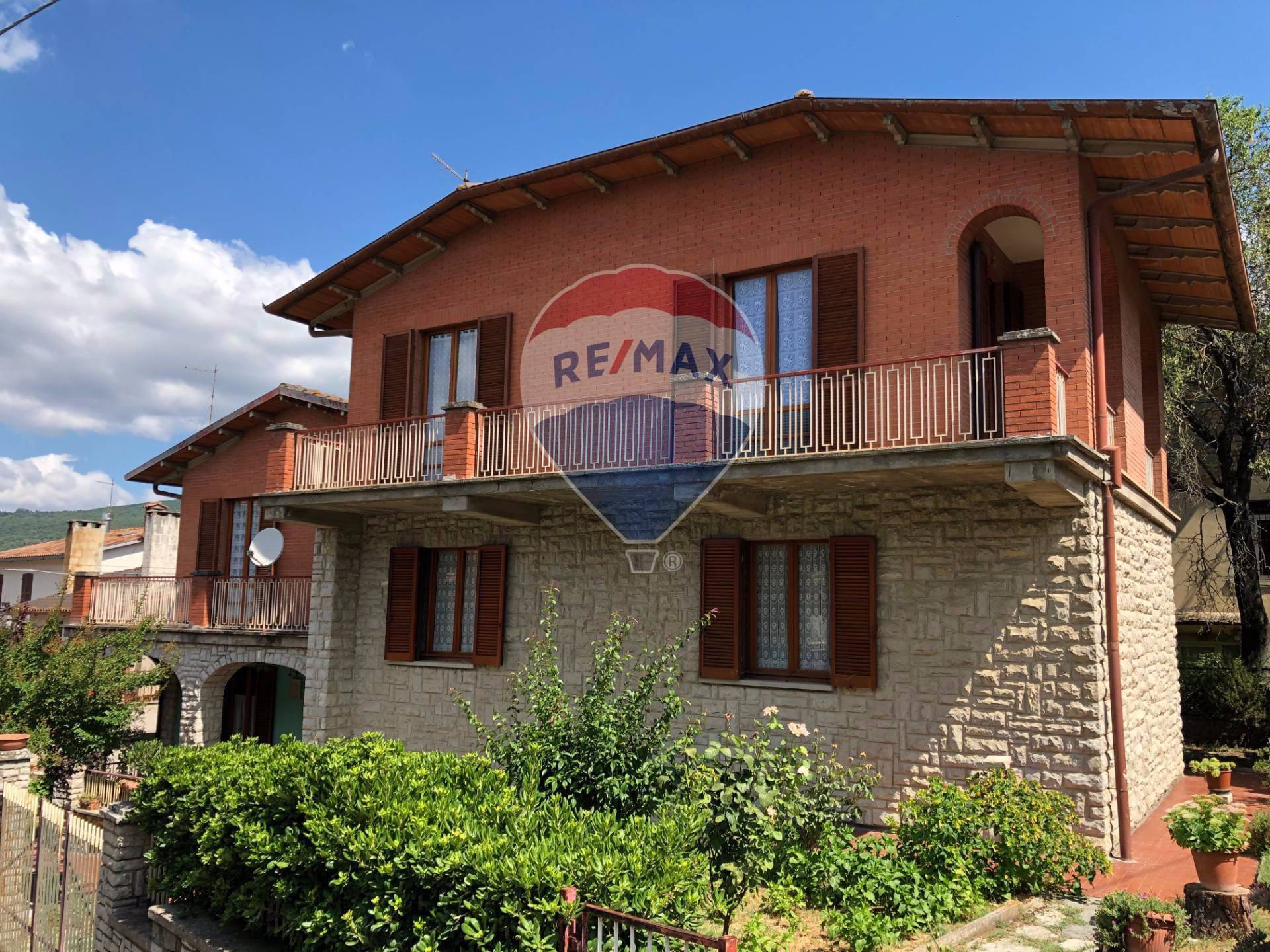  tuoro-sul-trasimeno vendita quart:  re-max-famosa