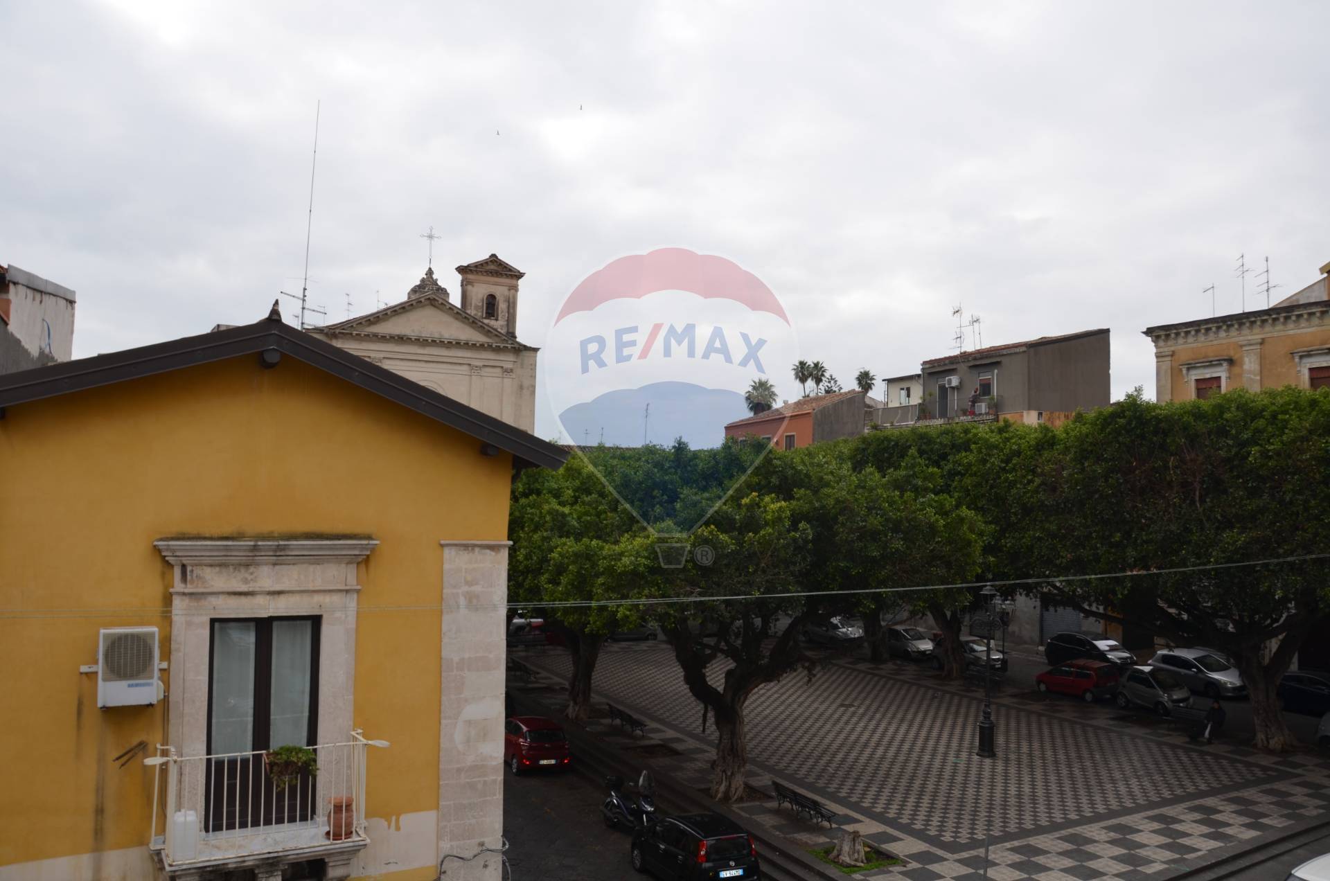  catania vendita quart: centro storico re/max domus nova