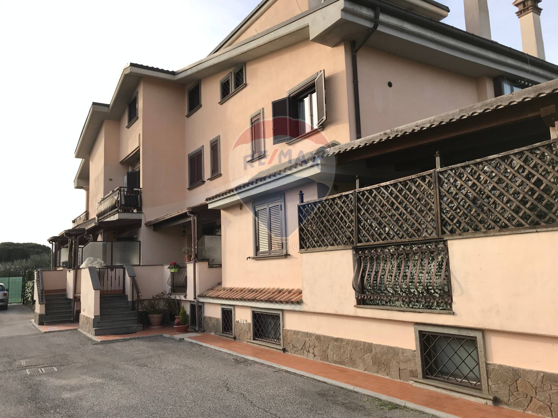 Appartamento ALBANO LAZIALE vendita  Pavona  RE/MAX Neopolis