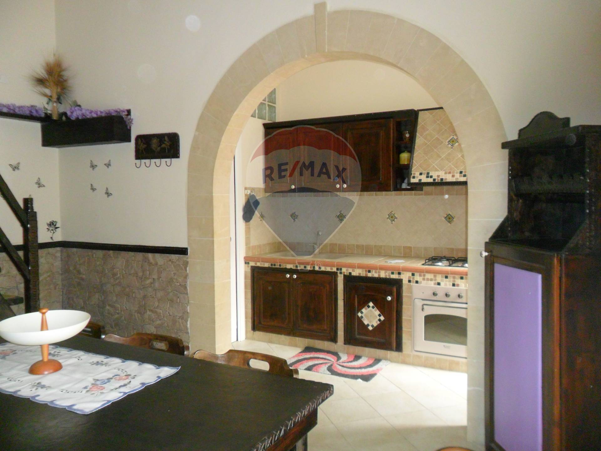  pozzallo vendita quart: raganzino re/max prima classe