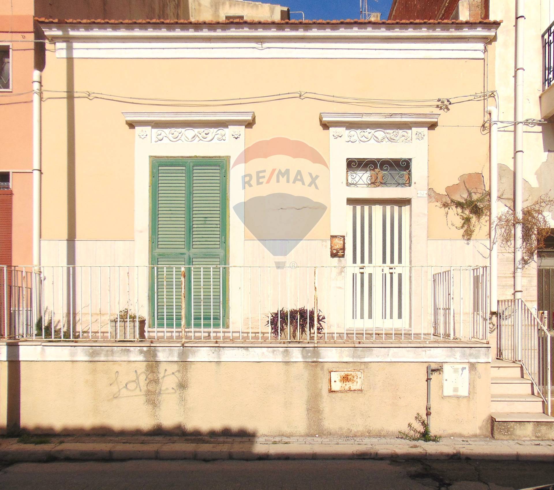  pozzallo vendita quart: centro re/max prima classe