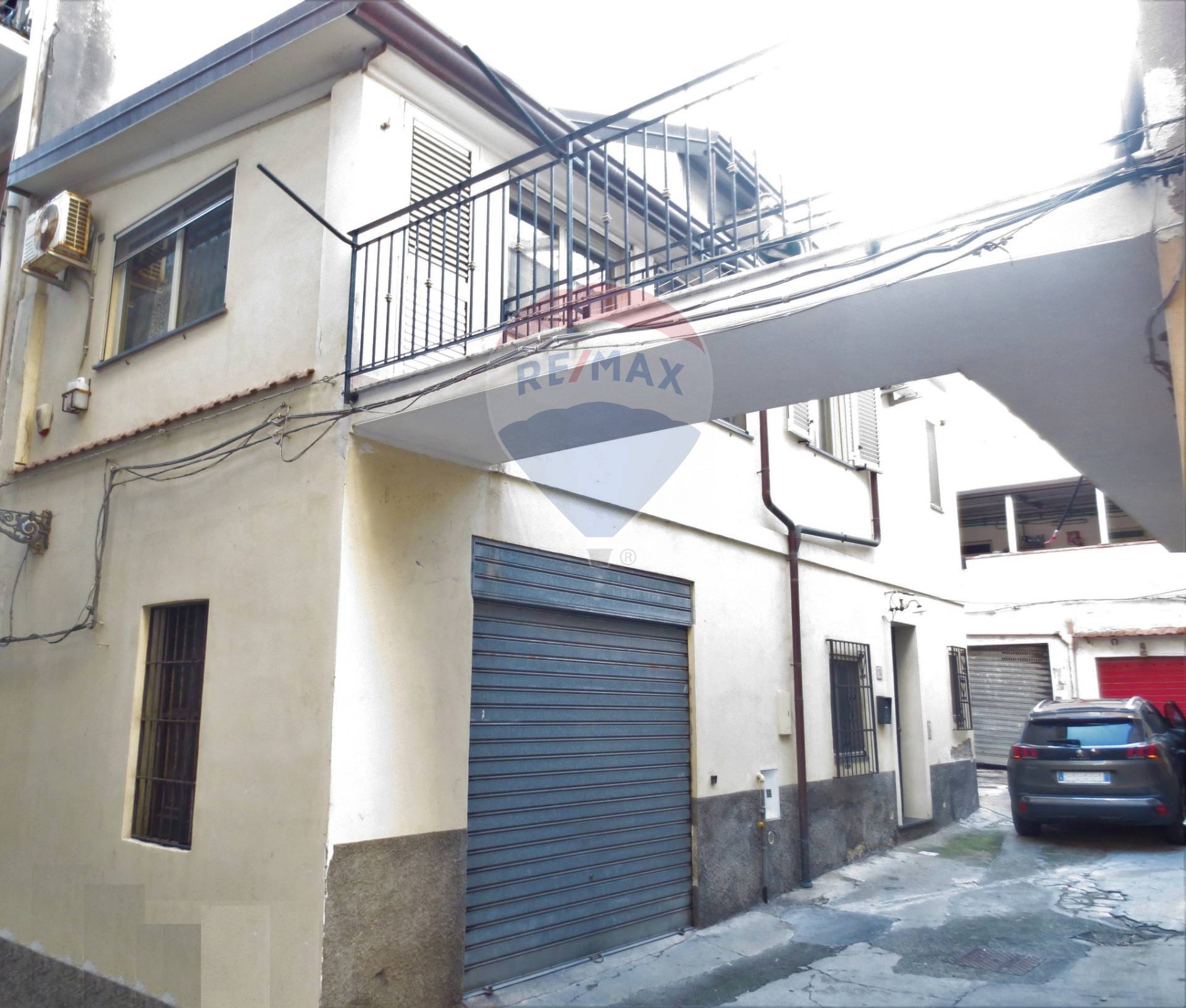 Villa Unifamiliare - Indipendente GIARDINI-NAXOS vendita  Giardini  RE/MAX CasAffare