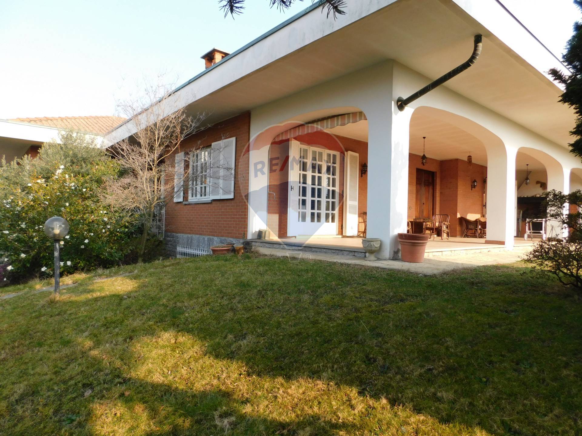 Villa CAMBURZANO vendita    RE/MAX Unit