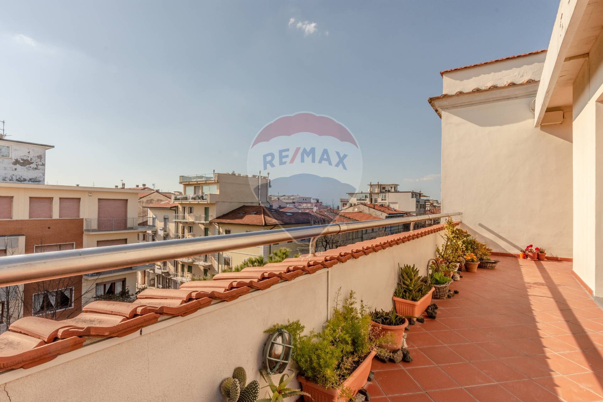 Attico VIAREGGIO affitto  Centro Mare  RE/MAX Quality House