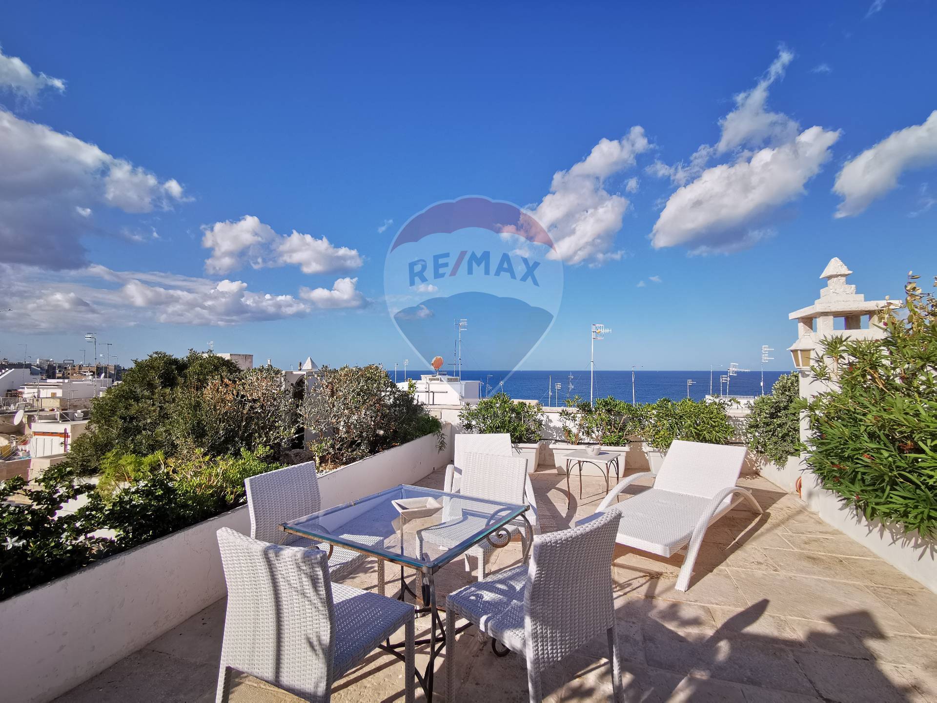  polignano a mare vendita quart:  re/max acquachiara