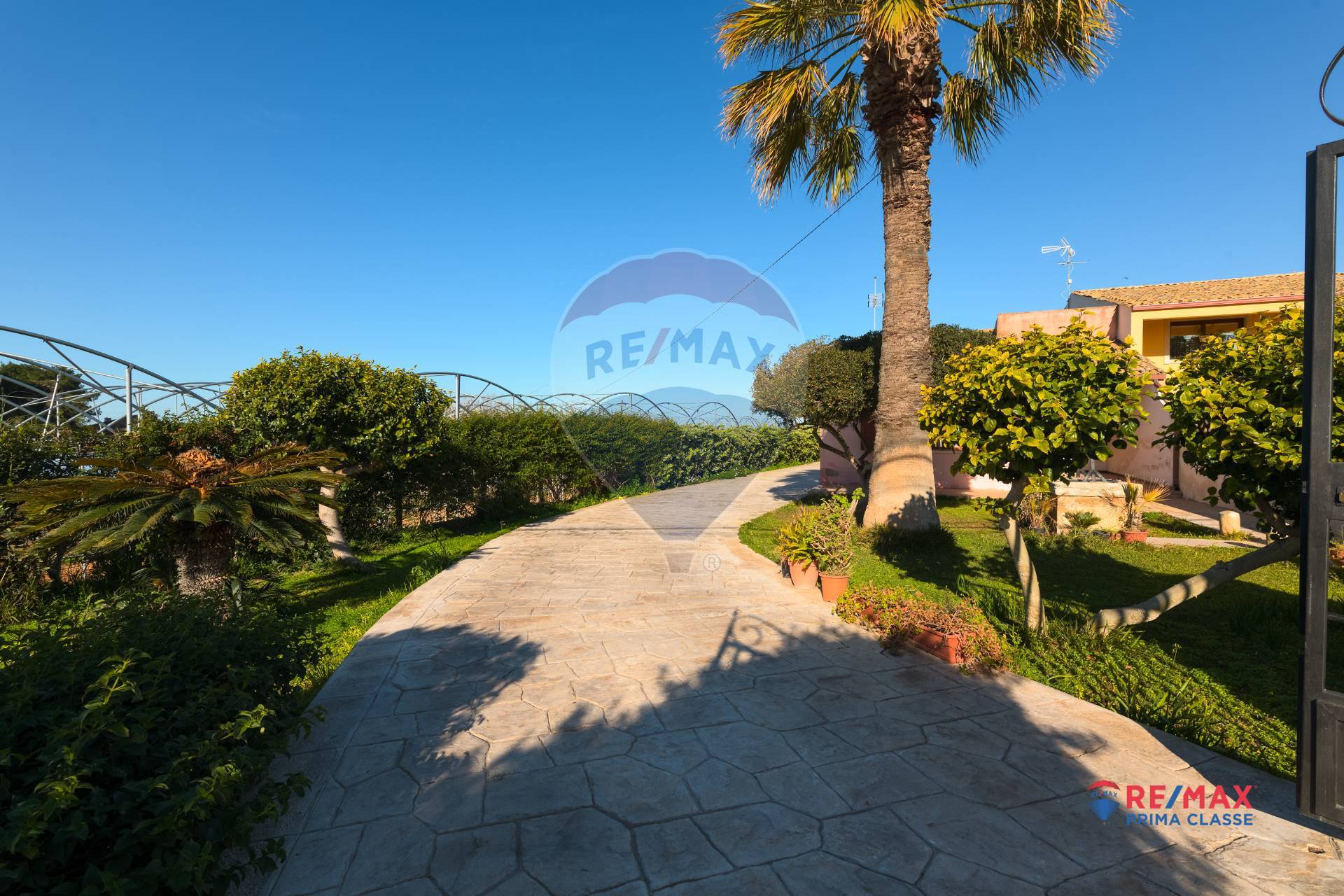 Villa VITTORIA vendita    RE/MAX Prima Classe