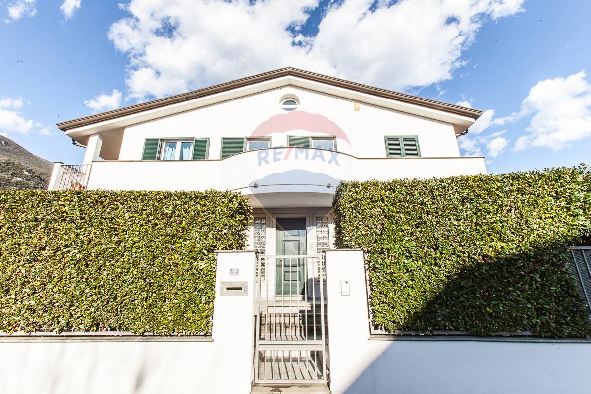 Villa CAMAIORE vendita    RE/MAX Quality House