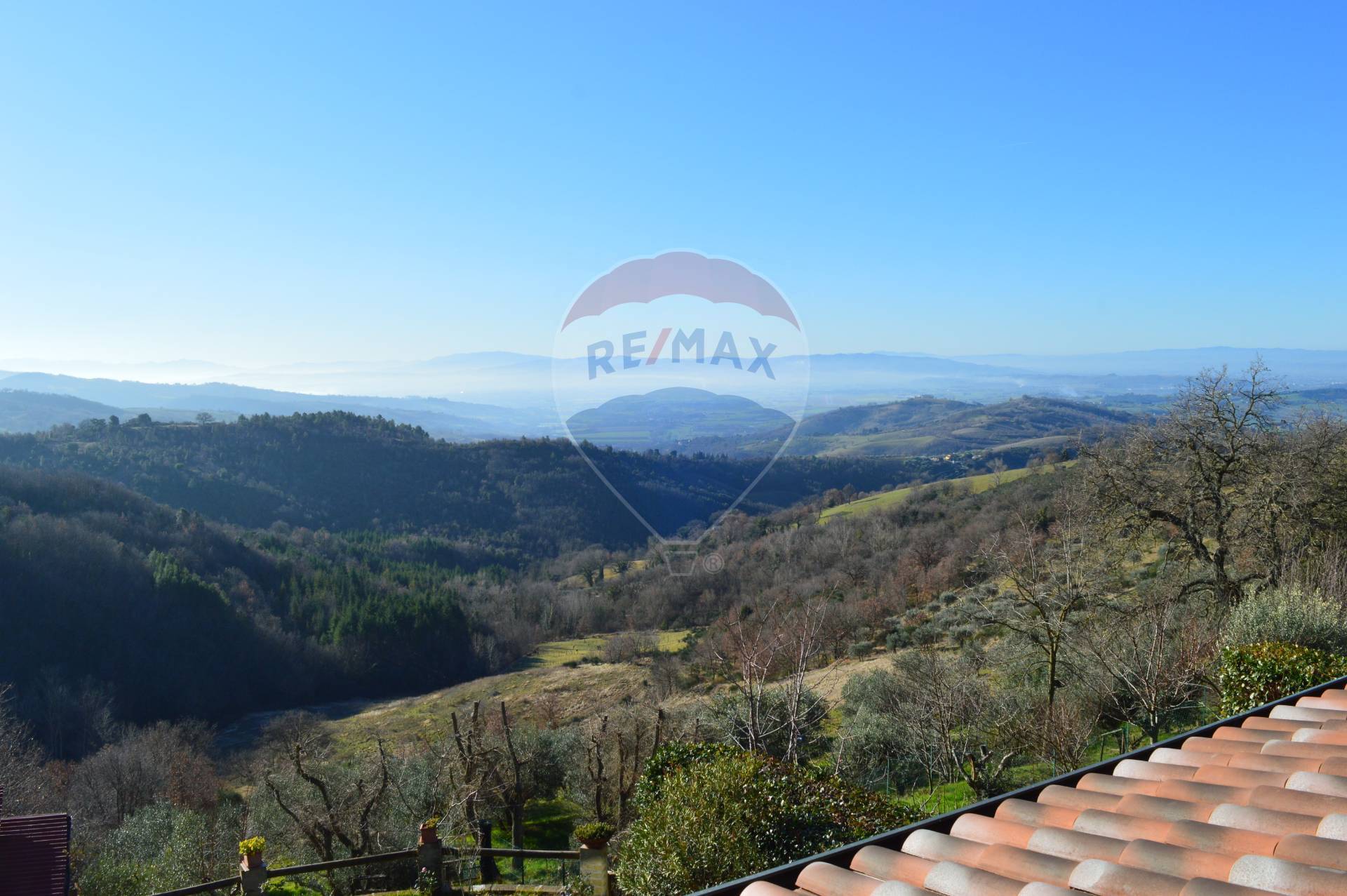 Villa PERUGIA vendita  Fratticiola Selvatica  RE/MAX Famosa