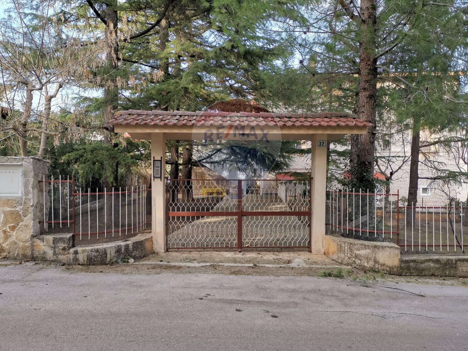Villa Unifamiliare - Indipendente TORITTO vendita    RE/MAX Acquachiara