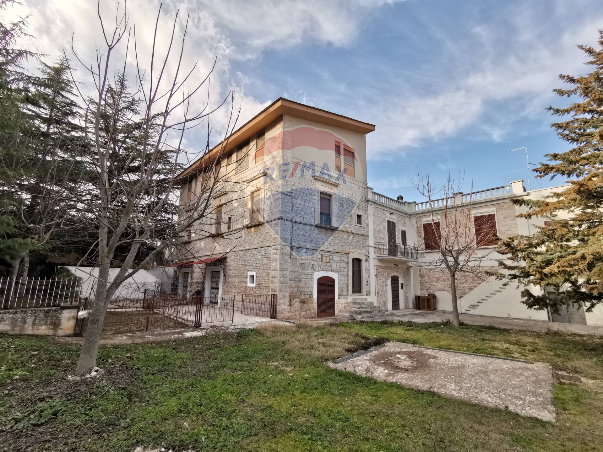  toritto vendita quart:  re/max acquachiara