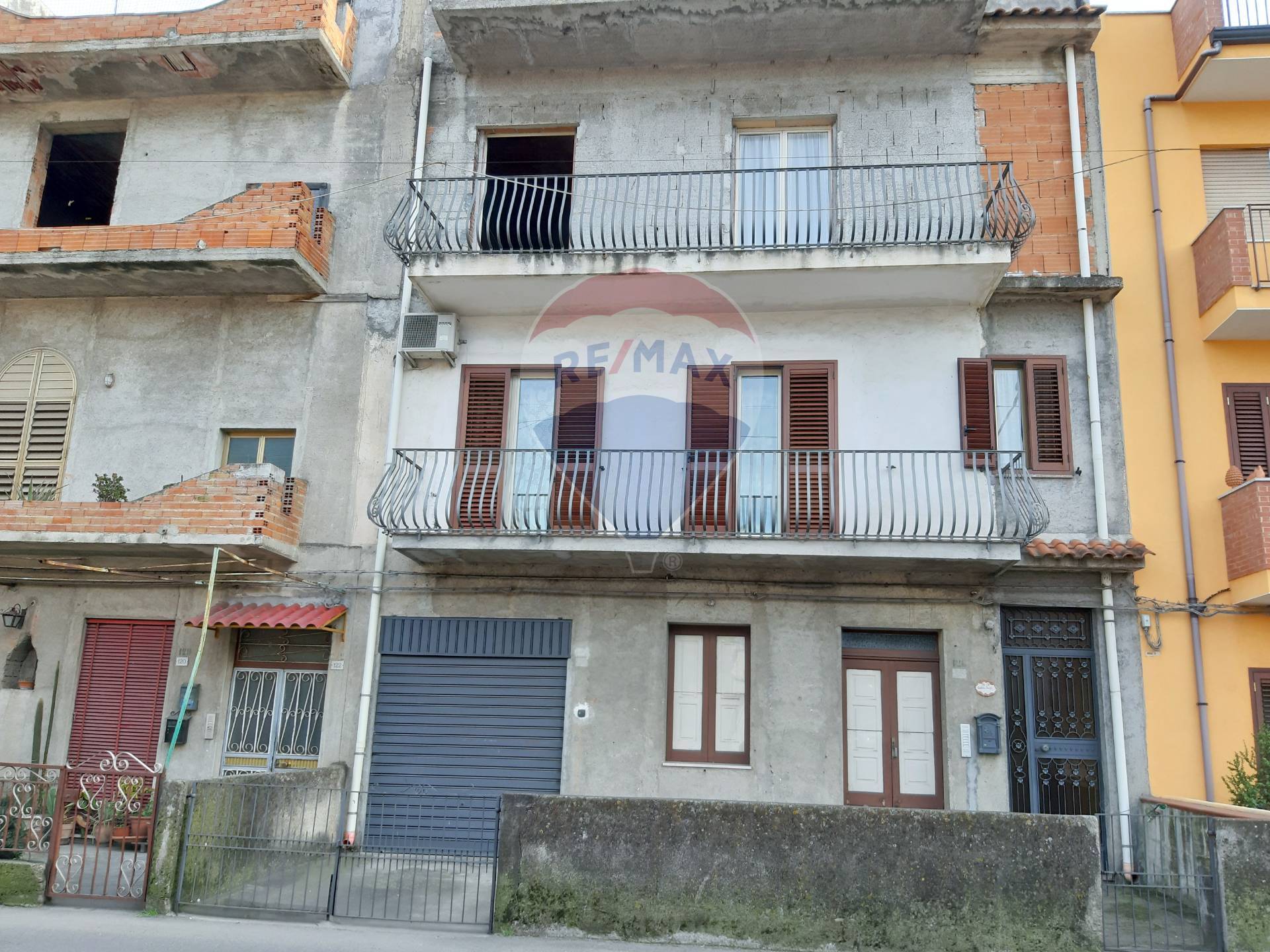  giardini-naxos vendita quart:  re/max crea casa