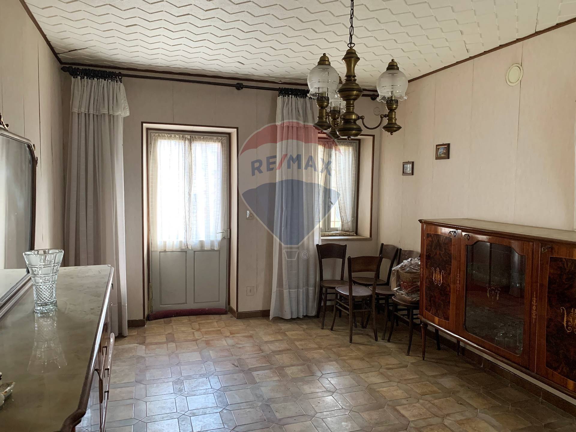 Villa Bifamiliare BENNA vendita    RE/MAX Unit
