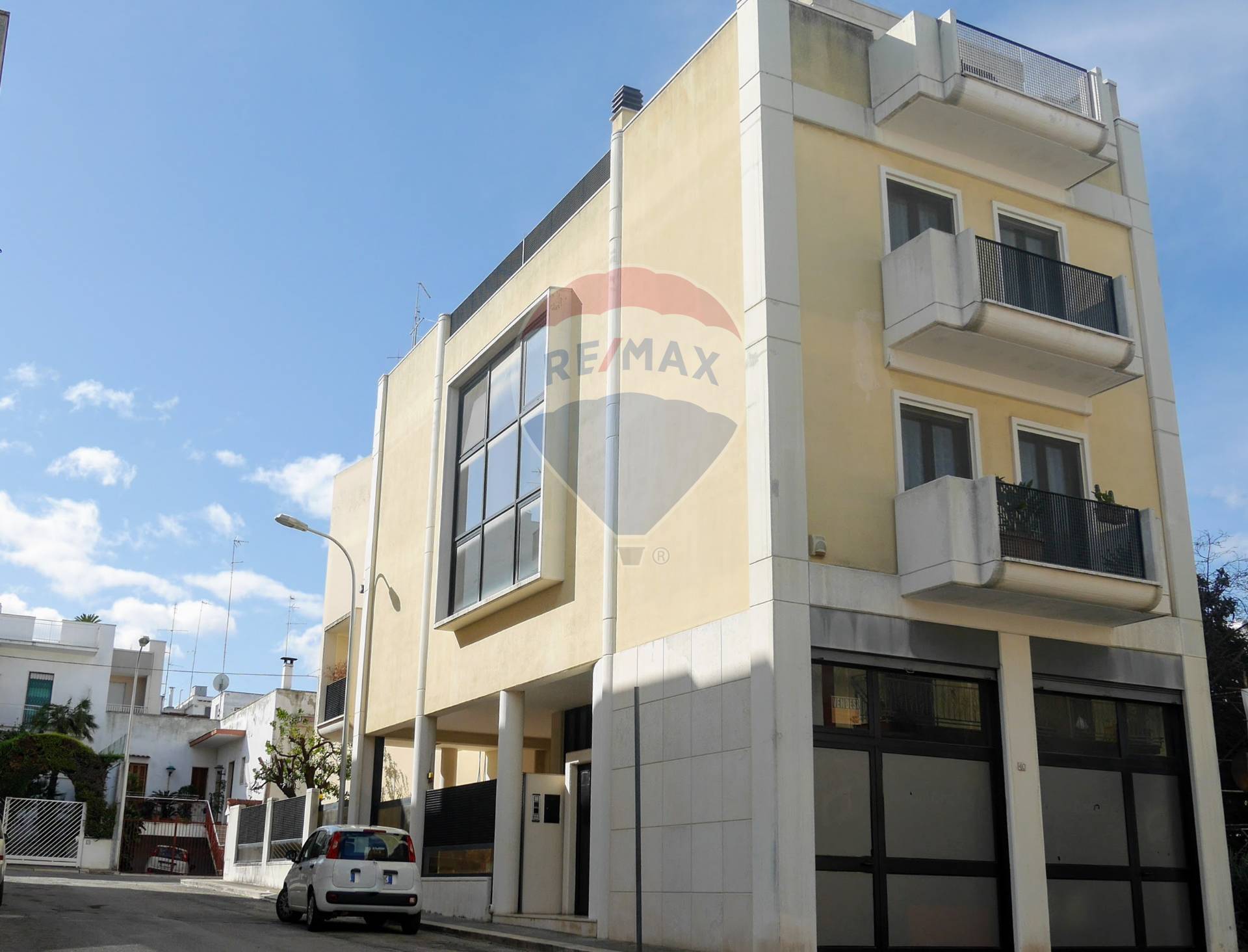 Villa Unifamiliare - Indipendente RUTIGLIANO vendita    RE/MAX Acquachiara