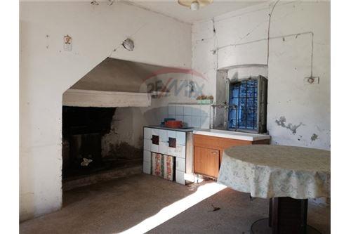 Rustico - Cascina LANCIANO vendita    RE/MAX People