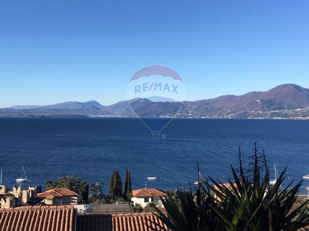 Appartamento TORRI DEL BENACO vendita    RE/MAX Lago