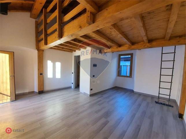 Villa Bifamiliare FINO MORNASCO vendita    RE/MAX Essenza