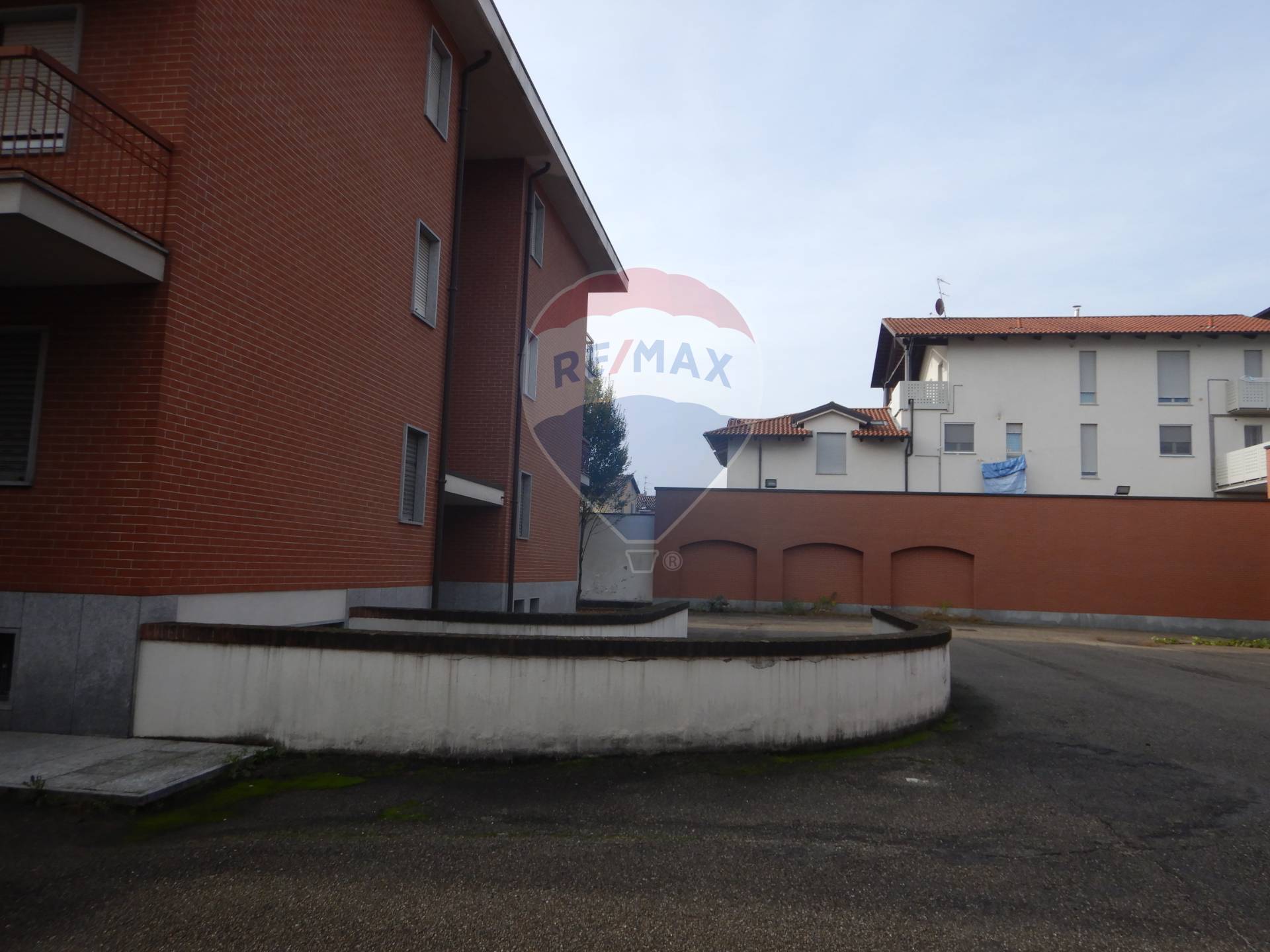 Stabile intero - Palazzo CANELLI vendita    RE/MAX Unit