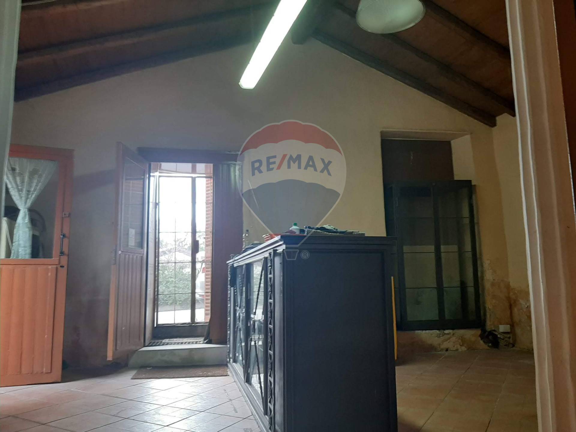 Villa Unifamiliare - Indipendente CAMPOROTONDO ETNEO vendita    RE/MAX CasAffare