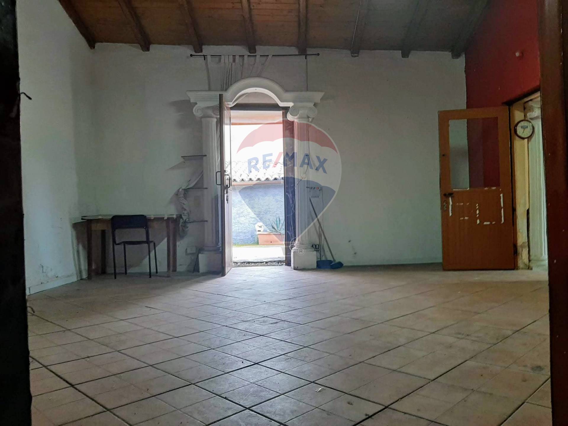 Villa Unifamiliare - Indipendente CAMPOROTONDO ETNEO vendita    RE/MAX CasAffare