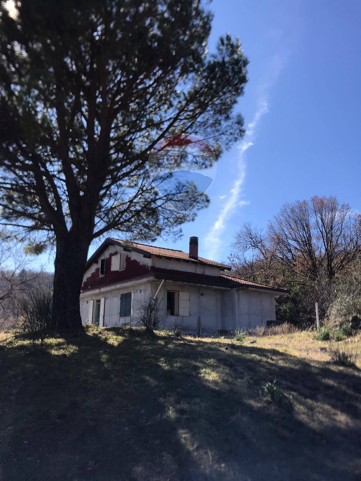 Villa Unifamiliare - Indipendente PIEDIMONTE ETNEO vendita    RE/MAX White House
