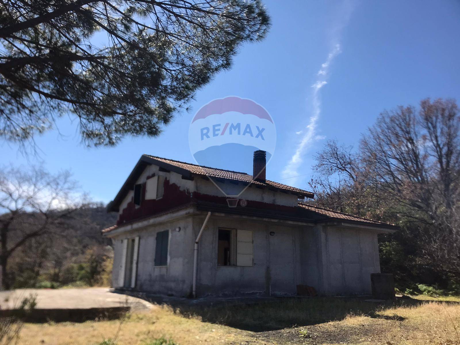 Villa Unifamiliare - Indipendente PIEDIMONTE ETNEO vendita    RE/MAX White House