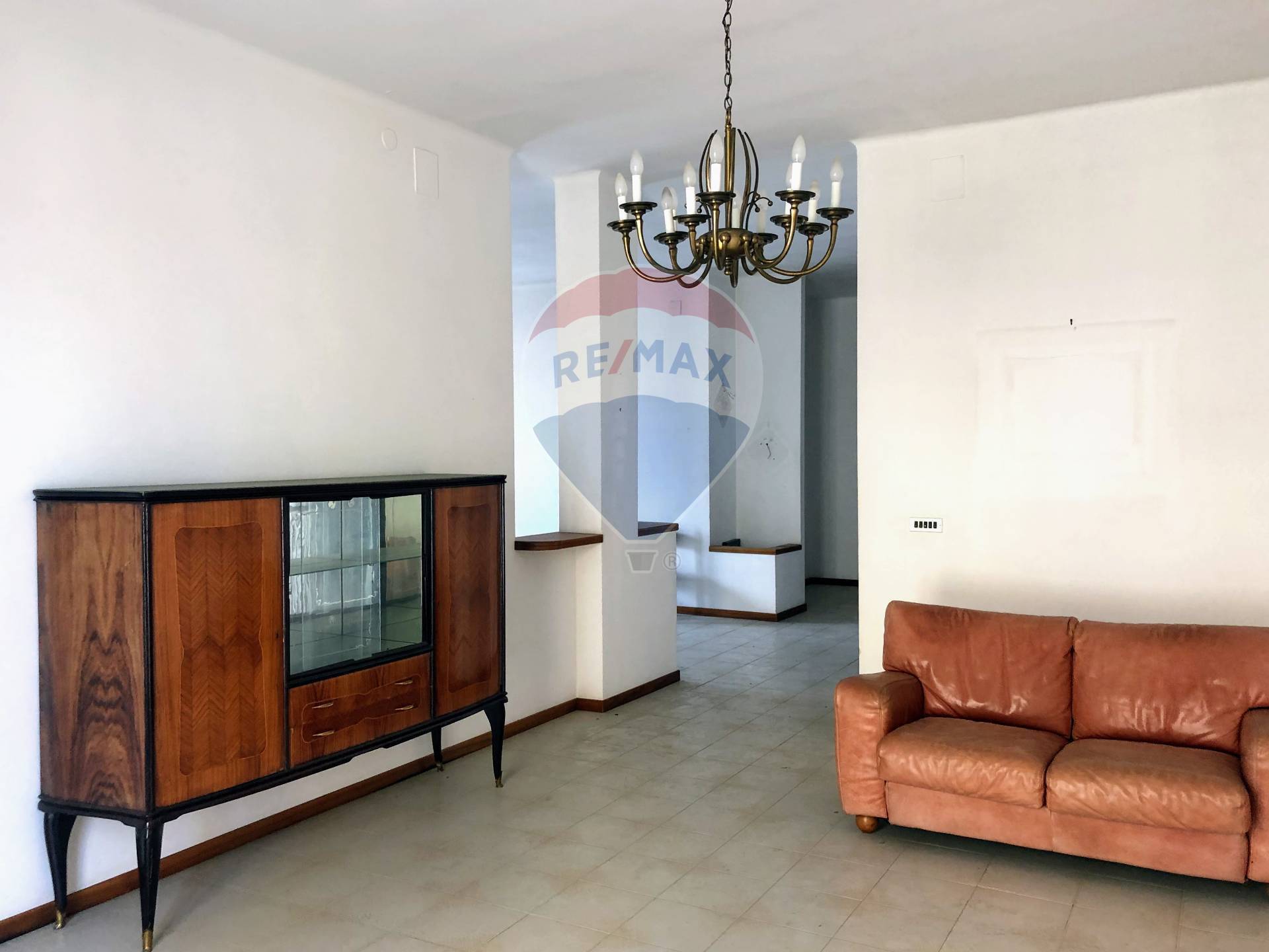 Villa Unifamiliare - Indipendente NOICATTARO vendita    RE/MAX Acquachiara