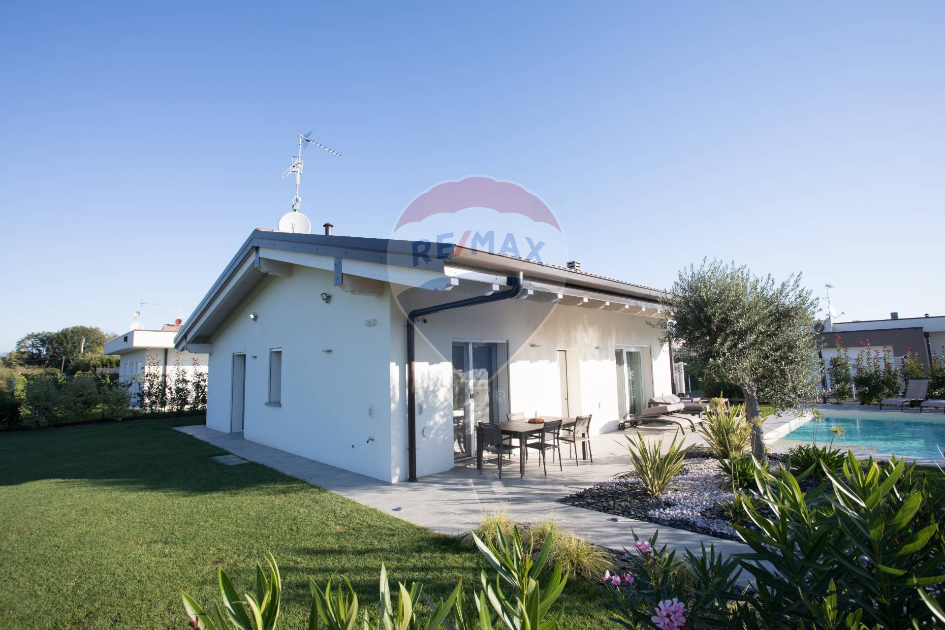 Villa DESENZANO DEL GARDA vendita  Rivoltella del Garda  RE/MAX Edilfin