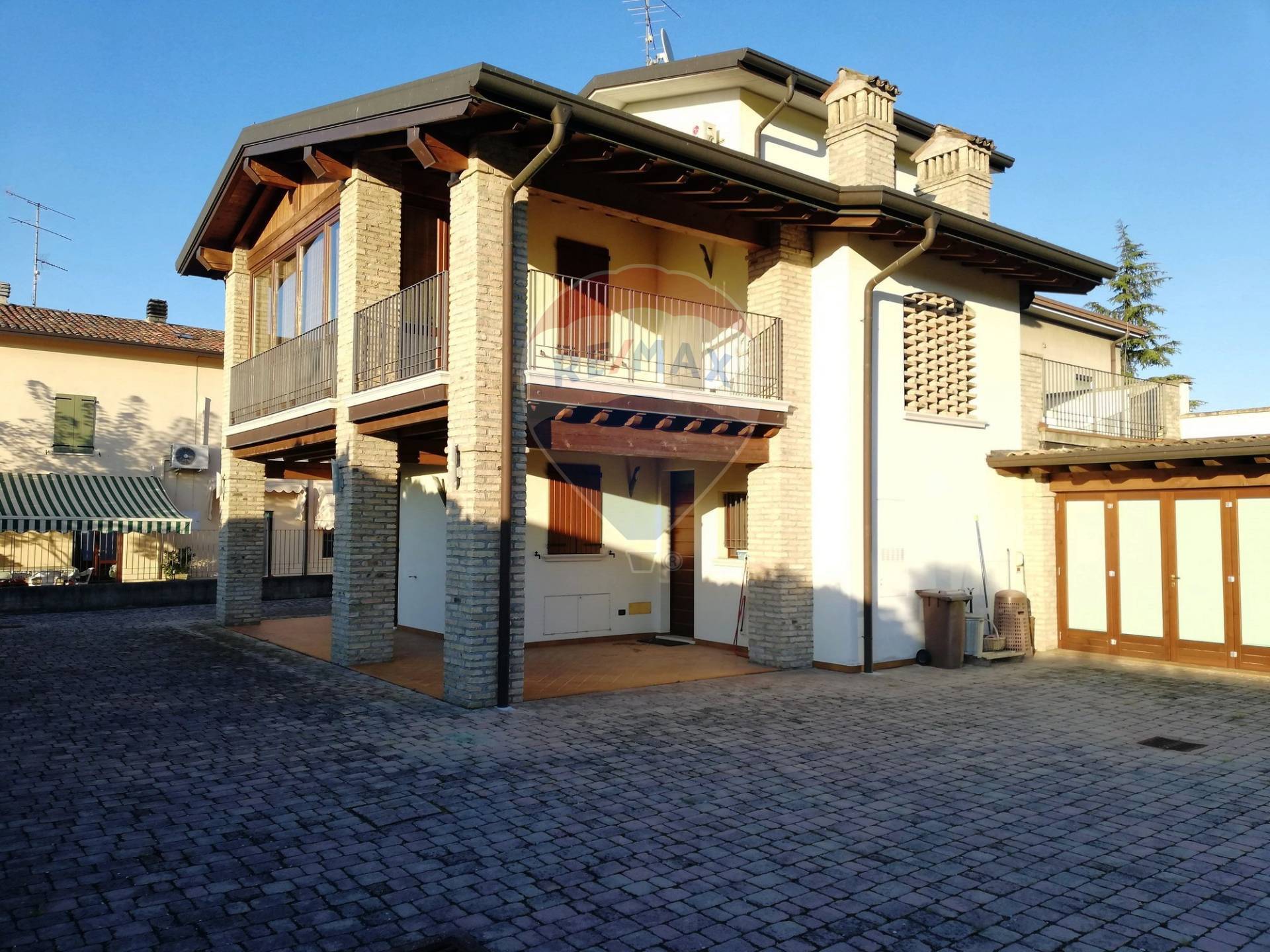 Villa DESENZANO DEL GARDA vendita    RE/MAX Expo 7