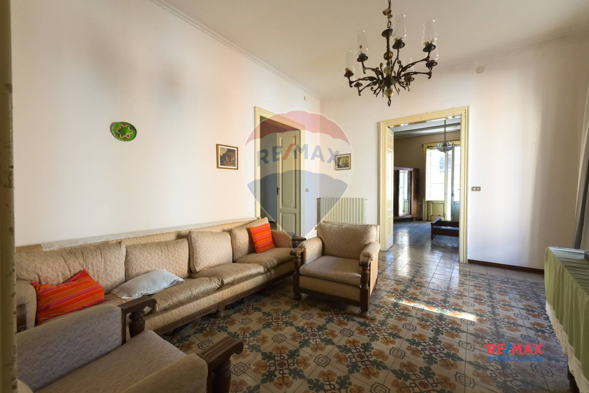  vittoria vendita quart:  re/max prima classe