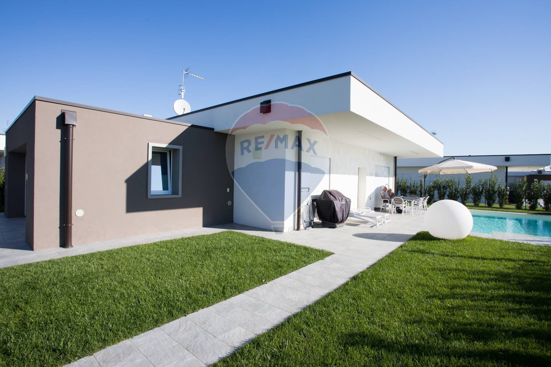 Villa DESENZANO DEL GARDA vendita  Rivoltella del Garda  RE/MAX Edilfin