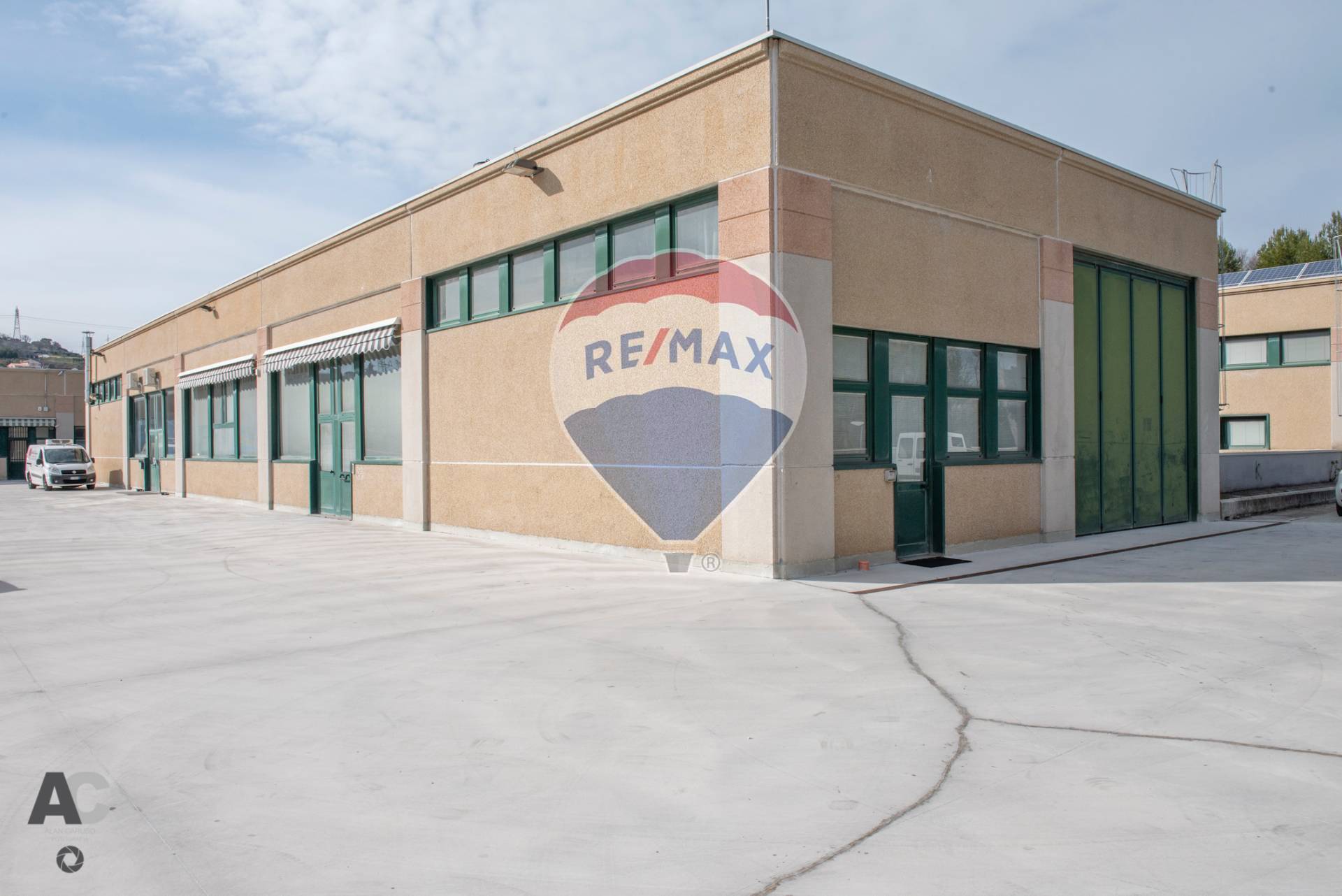 Capannone Commerciale ANCONA vendita    RE/MAX Master Class