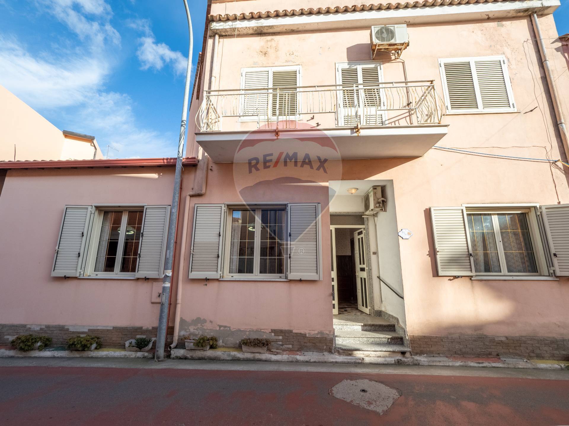 Villa Unifamiliare - Indipendente ITALIA vendita    RE/MAX Incontro