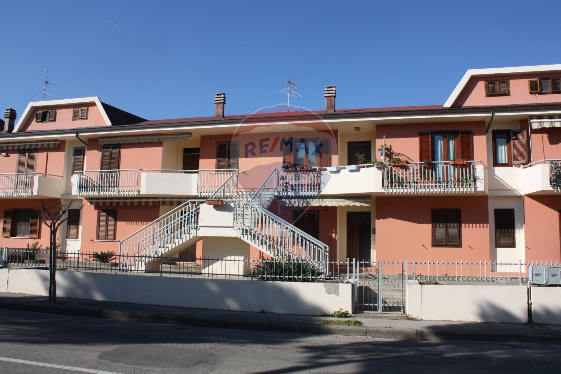 Appartamento SANTA MARIA IMBARO vendita    RE/MAX People