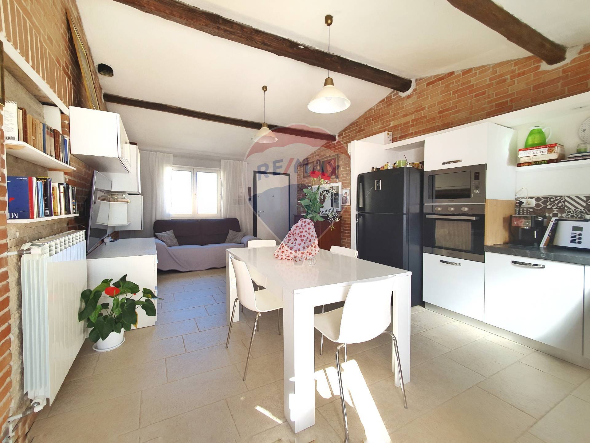 Villa Unifamiliare - Indipendente UTA vendita    RE/MAX Incontro