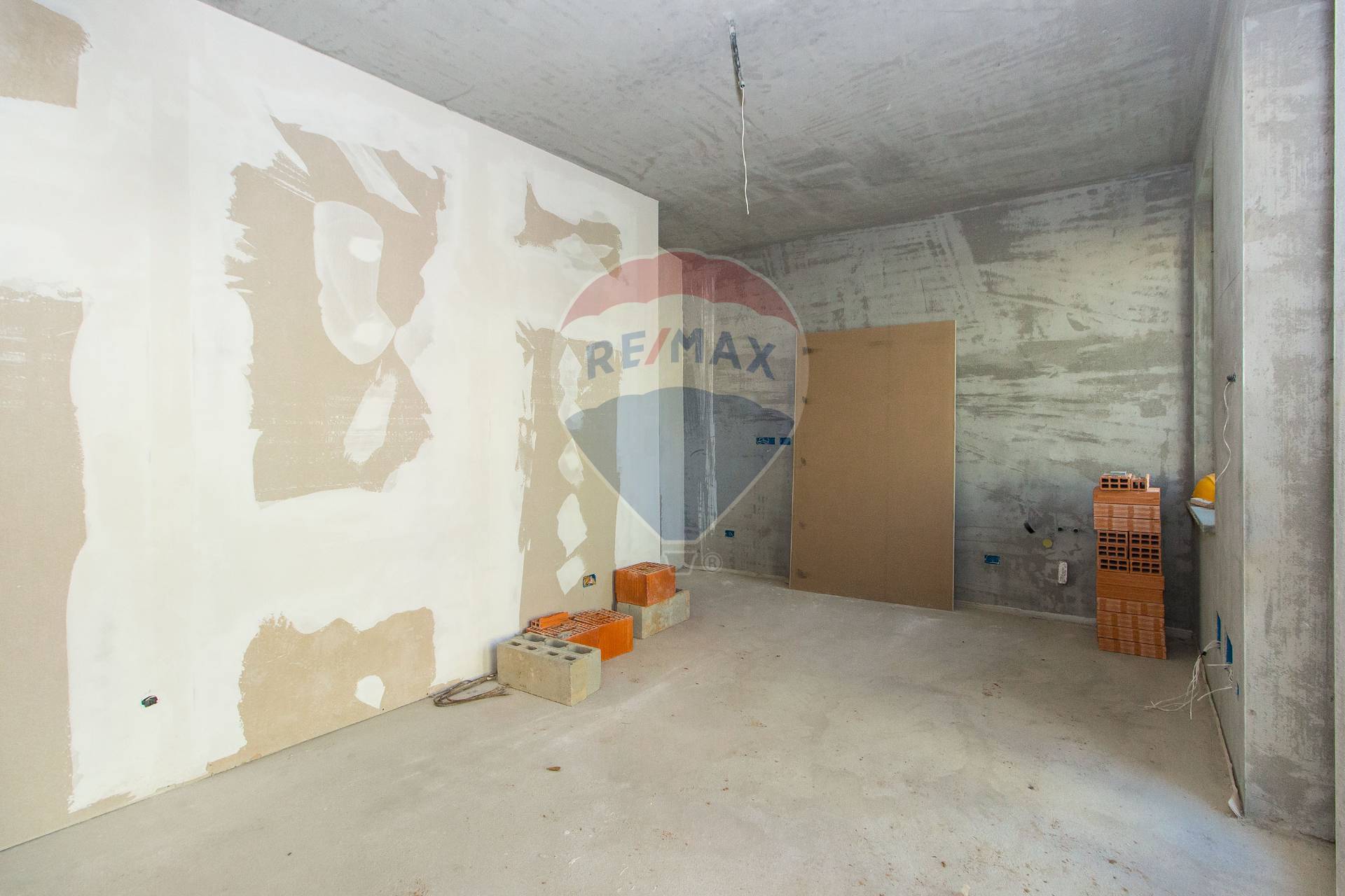 Appartamento RIVOLI vendita    RE/MAX Sfera