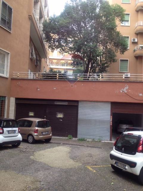  roma vendita quart: parioli re-max-titanus