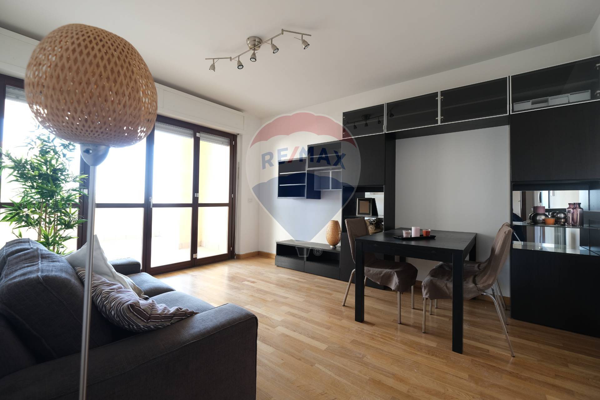  roma affitto quart:  re/max titanus