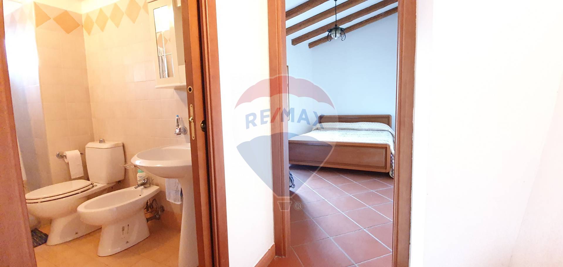 Villa Unifamiliare - Indipendente GRANITI vendita    RE/MAX Crea Casa