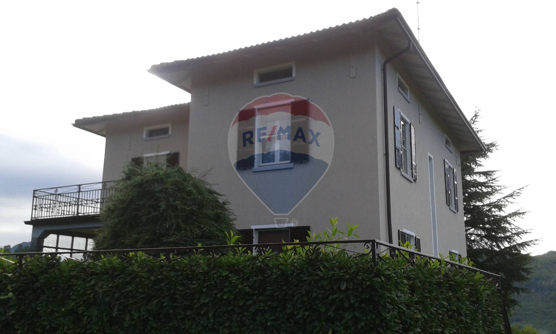 Villa Unifamiliare - Indipendente BARDI vendita    RE/MAX Alfa