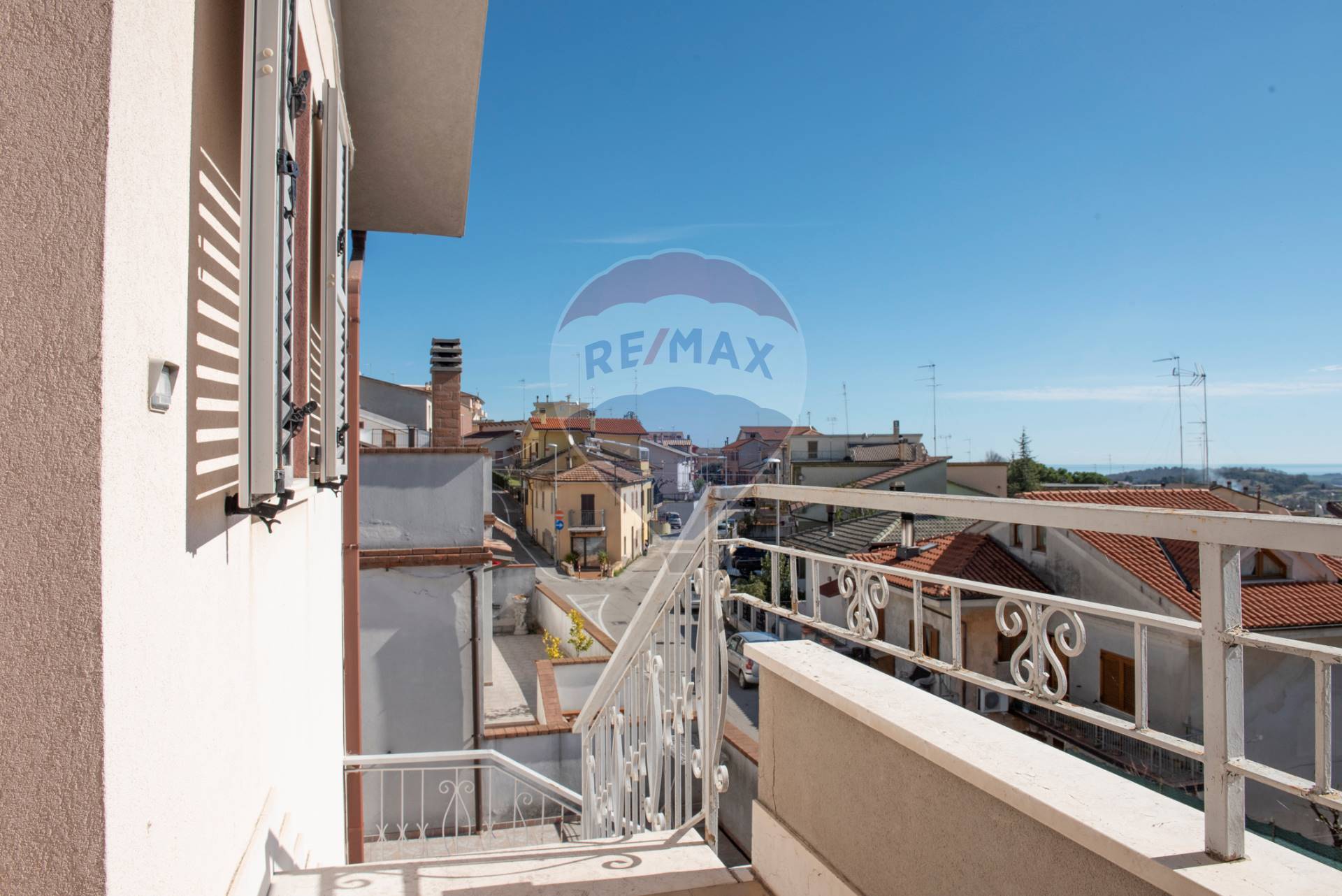  castelfidardo vendita quart:  re-max-master-class