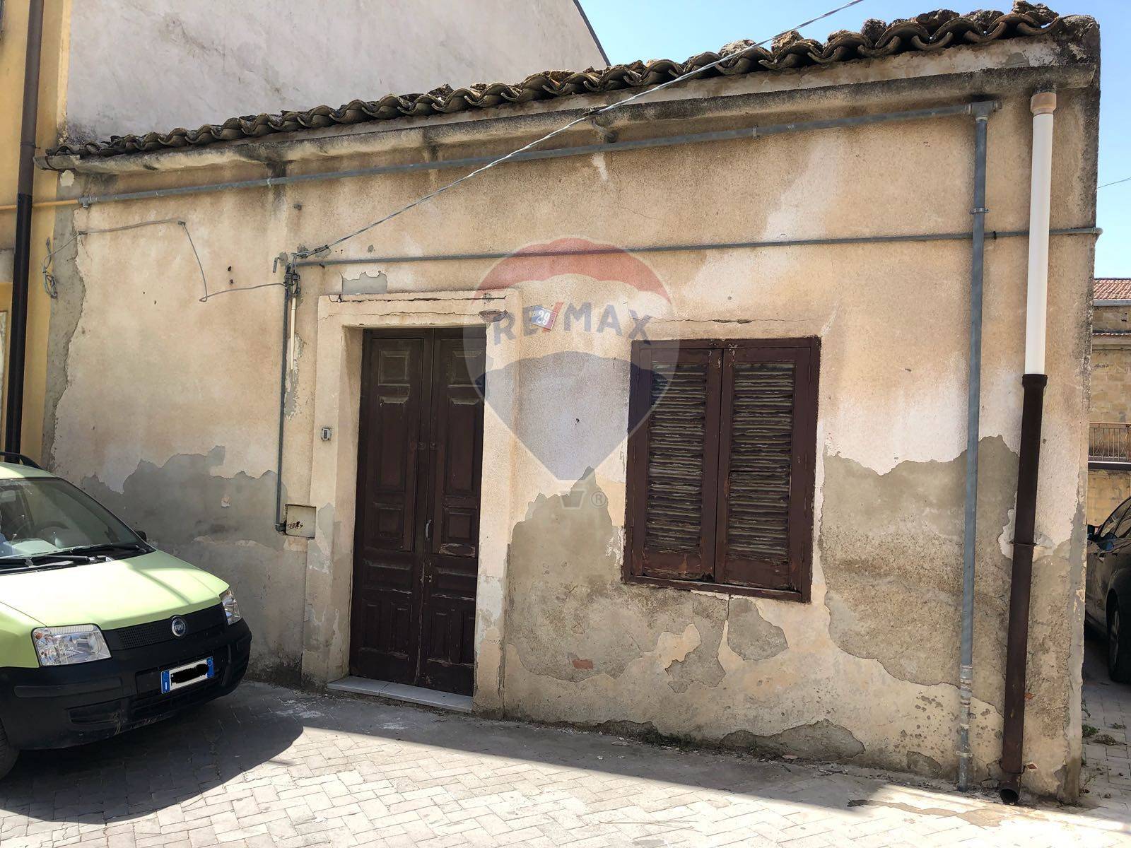  mazzarino vendita quart:  re/max white house