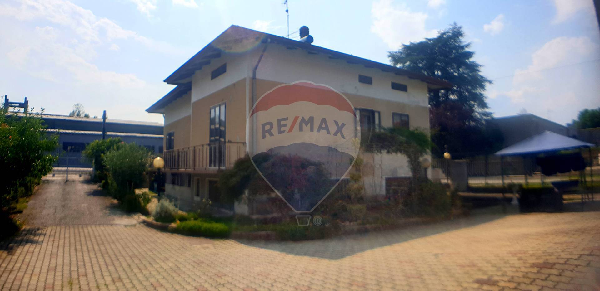 Villa Unifamiliare - Indipendente SALUSSOLA vendita    RE/MAX Unit