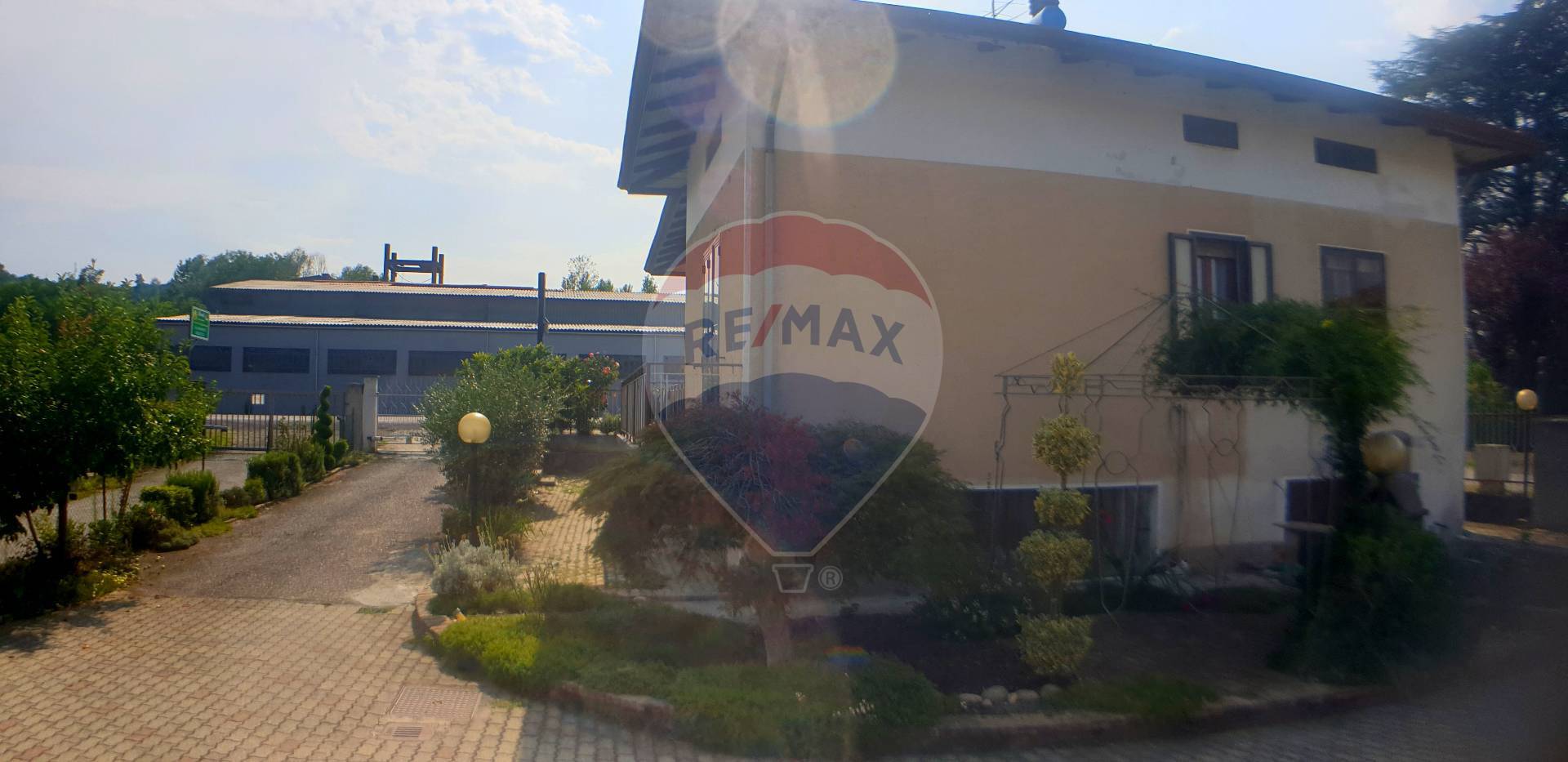 Villa Unifamiliare - Indipendente SALUSSOLA vendita    RE/MAX Unit