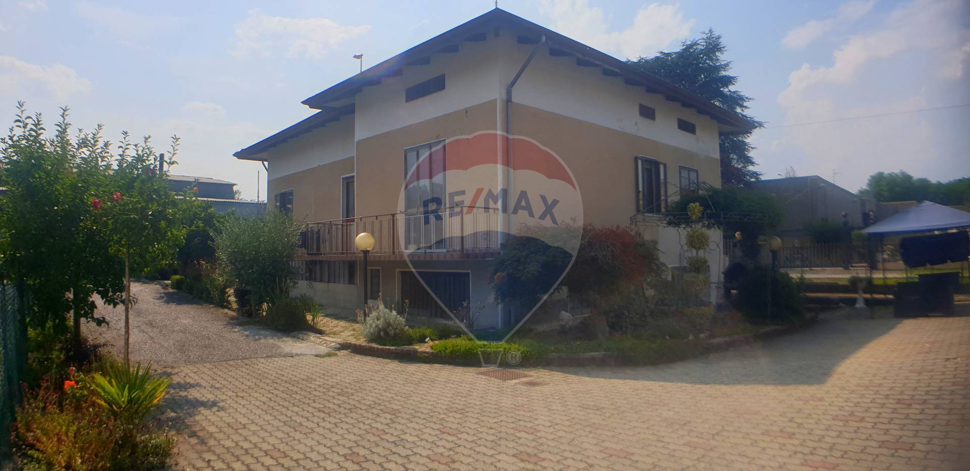 Villa Unifamiliare - Indipendente SALUSSOLA vendita    RE/MAX Unit