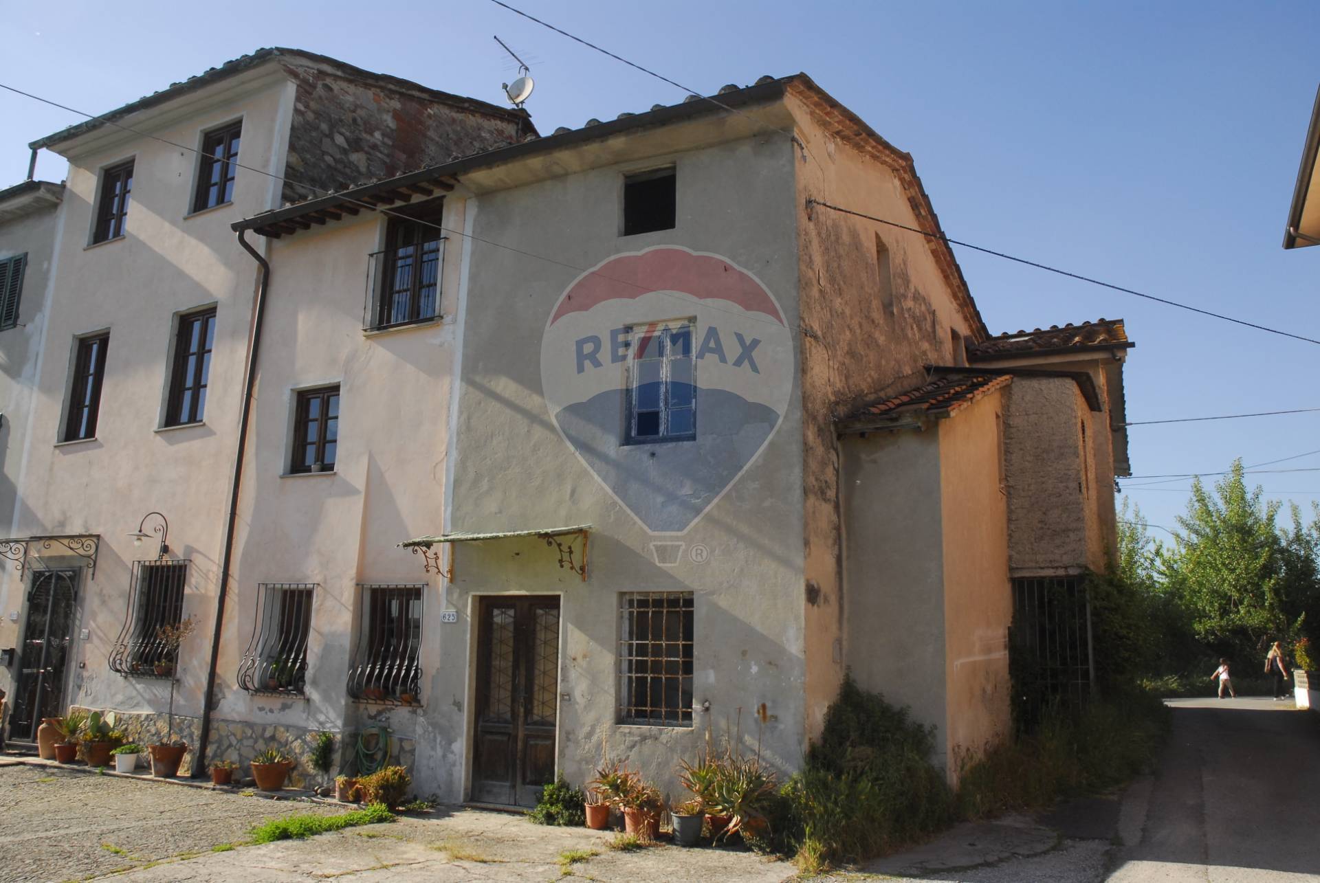  lucca vendita quart: tempagnano di lunata re-max-domus-consulting