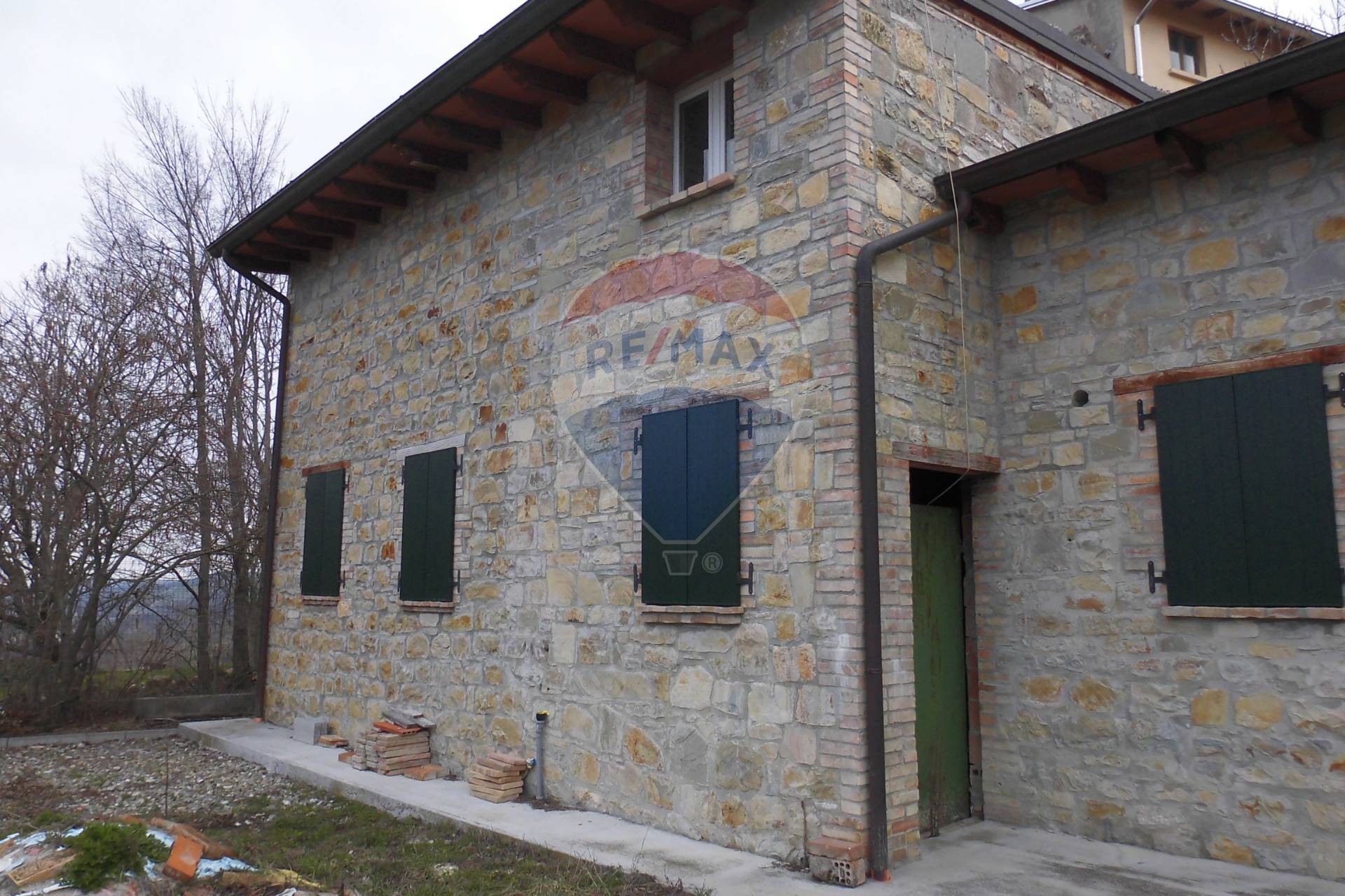 Rustico - Cascina PELLEGRINO PARMENSE vendita    RE/MAX Alfa