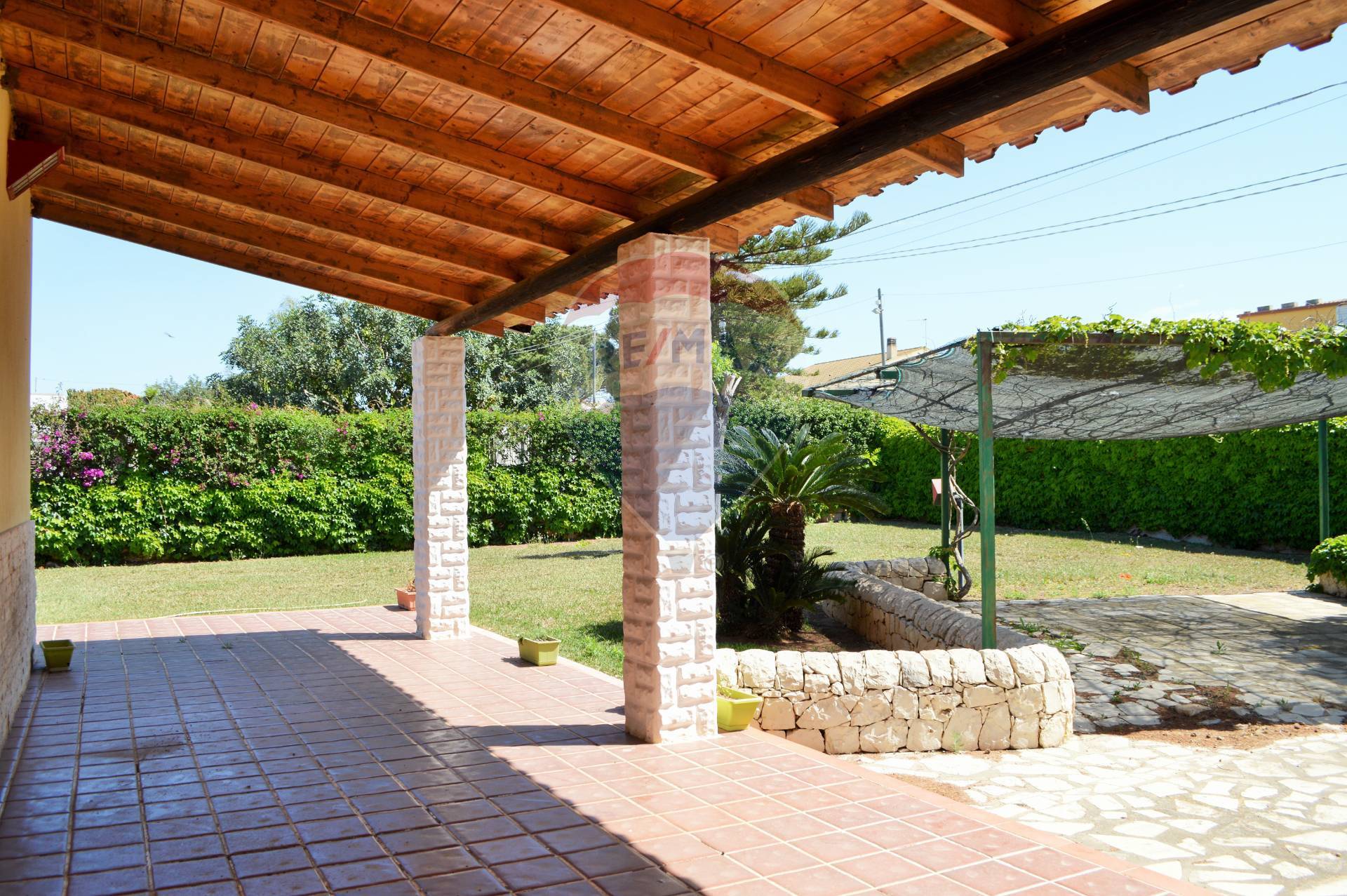 Villa SANTA CROCE CAMERINA vendita    RE/MAX Prima Classe