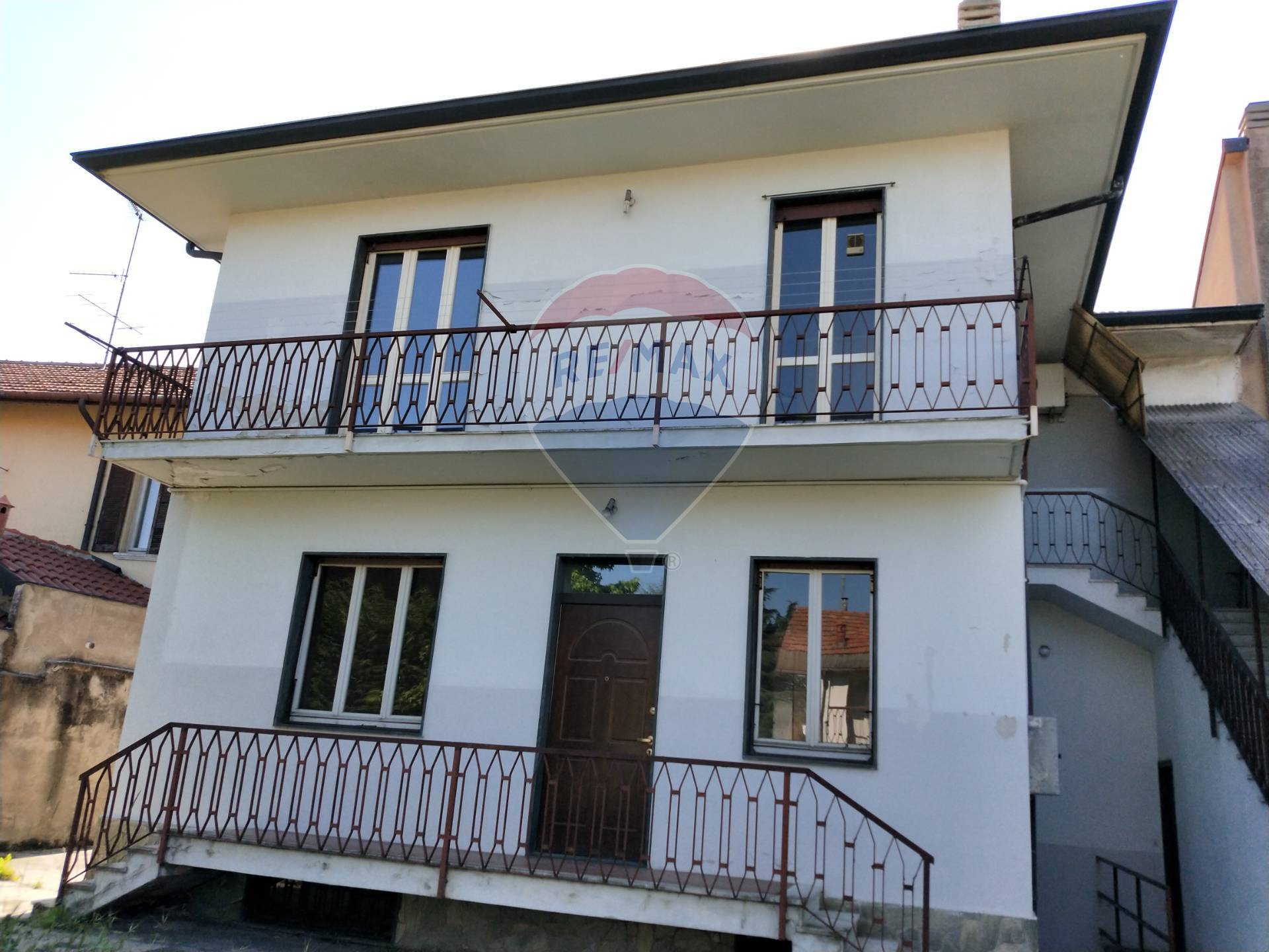 Villa MAGENTA vendita    RE/MAX Nobile