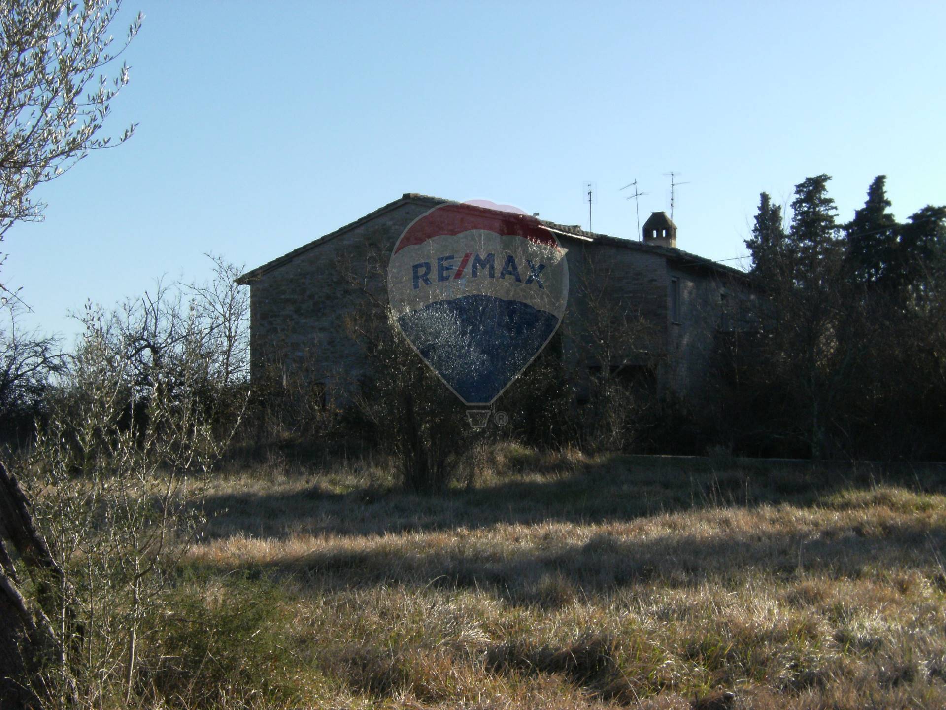 Rustico - Cascina PERUGIA vendita  Ramazzano  RE/MAX Famosa