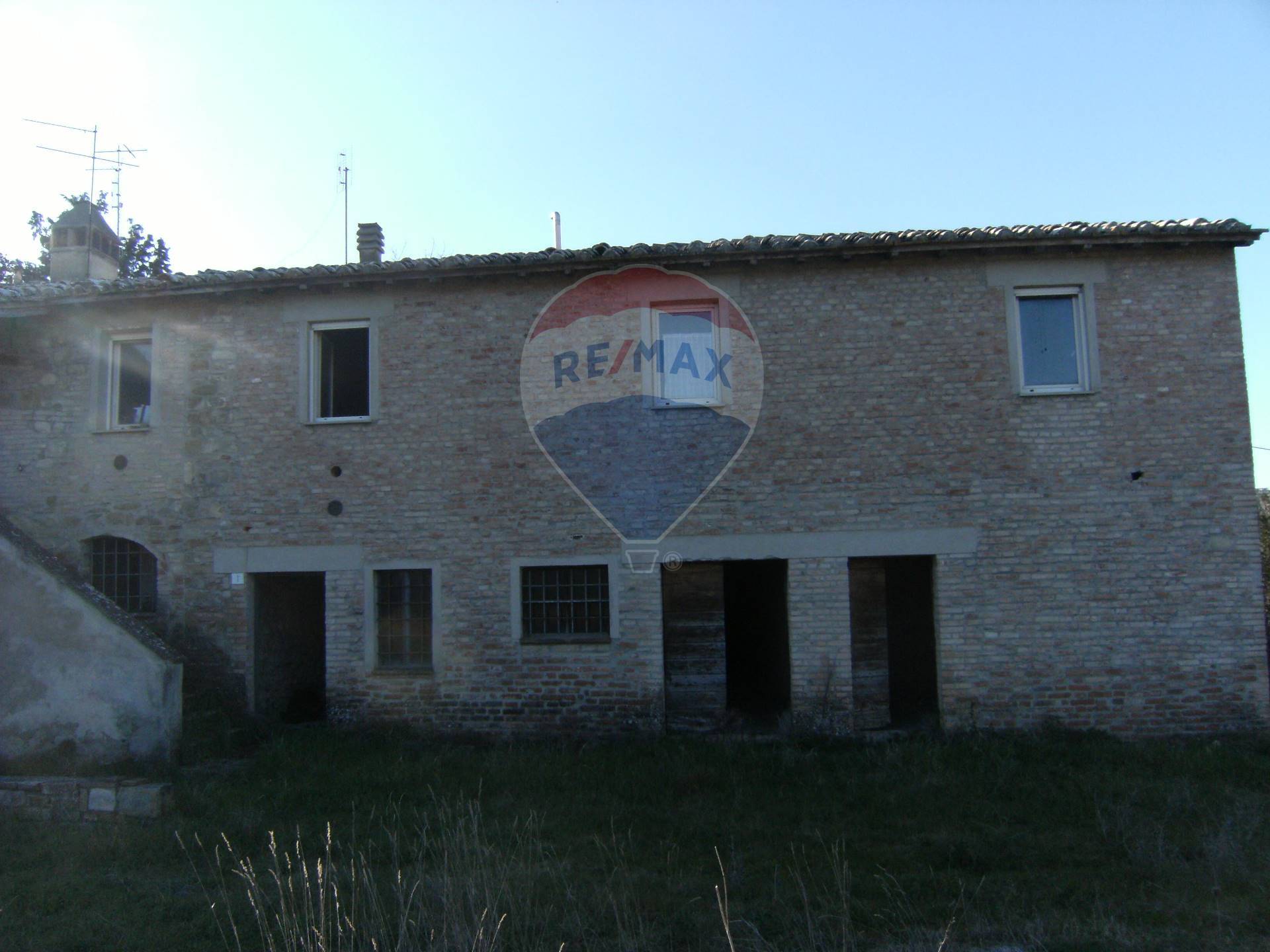 Rustico - Cascina PERUGIA vendita  Ramazzano  RE/MAX Famosa